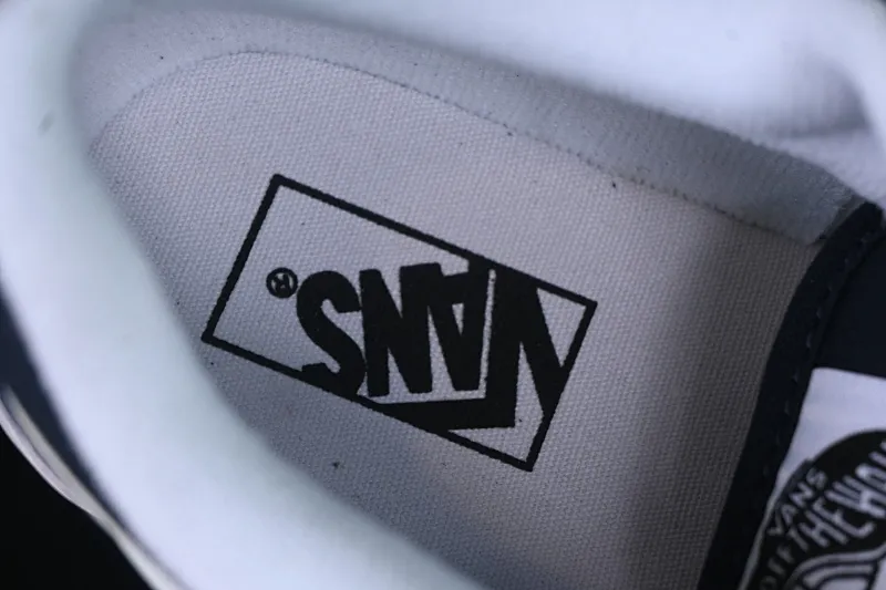 All categories Vans Vans series Vans Low Vans low-top Vans Knu Skool Vans low-top retro casual fat bread shoes VN000D6CJBL